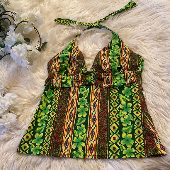 Halter neck Top - Picture 5 of 7